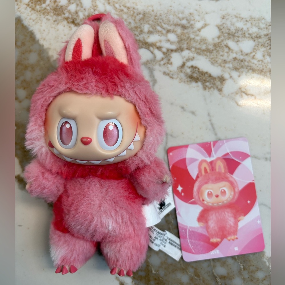Labubu Big Into Energy - Love - Picture 2 of 9